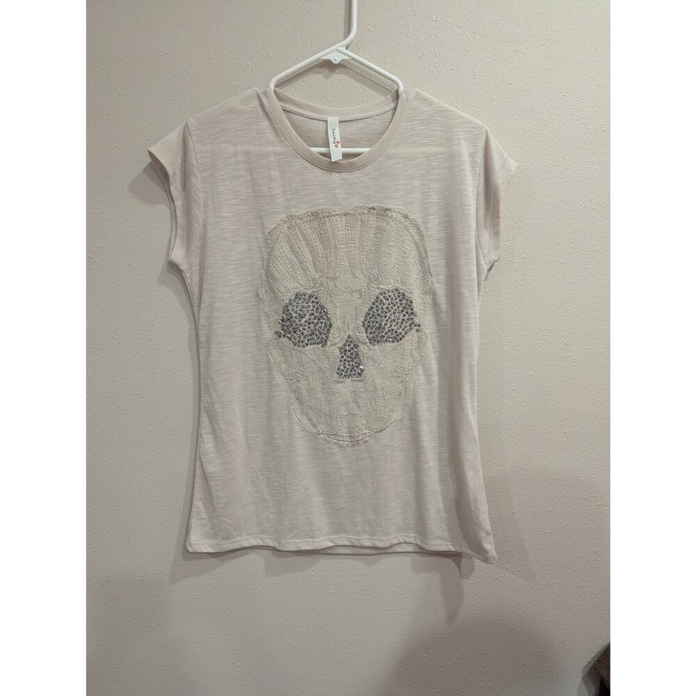 Gorgeous multimedia skull embroidered cream babydoll  tshirt by Eunishop size S